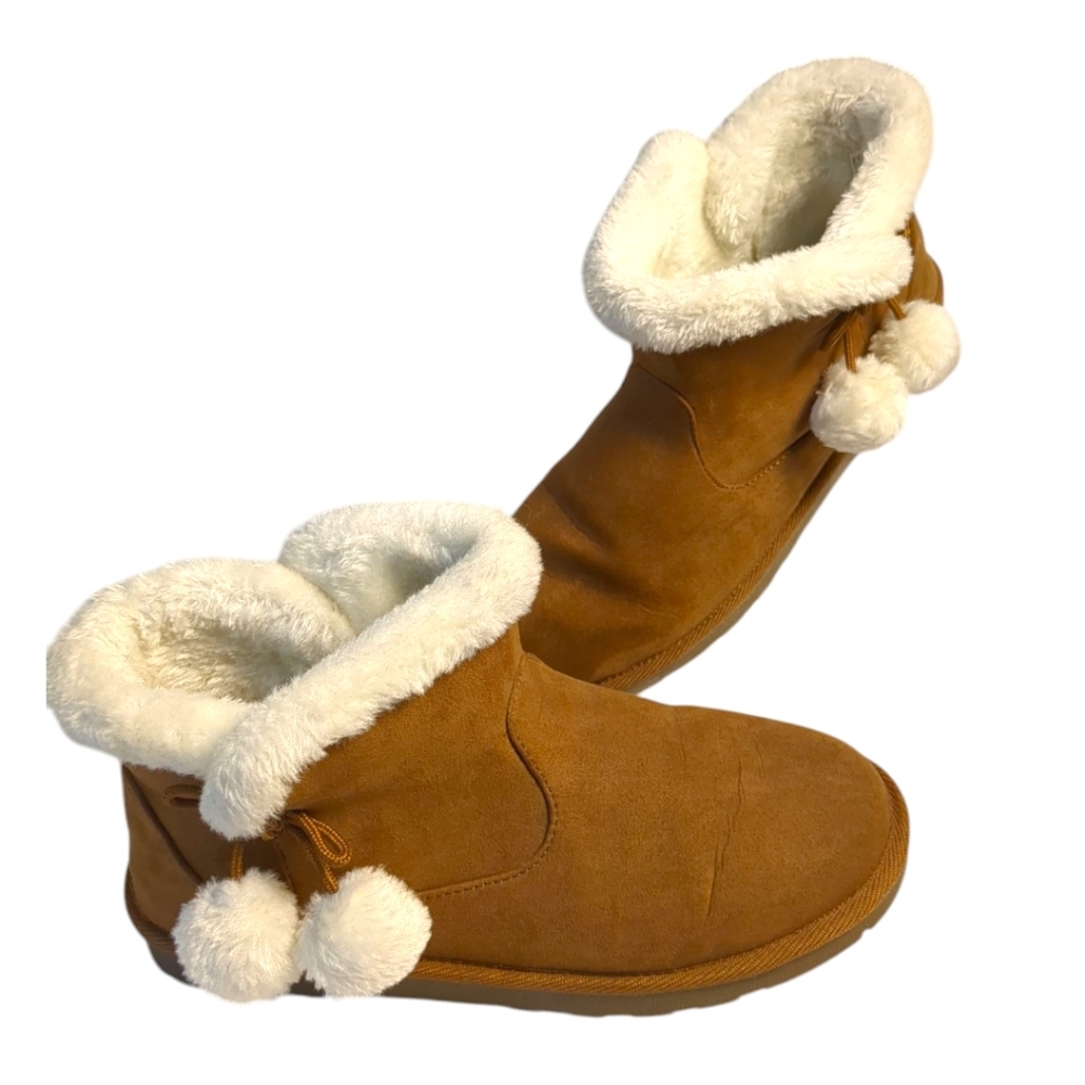 Arizona Jeans Memory Foam Pom Pom Booties SZ 9M - Picture 4 of 5